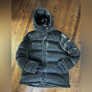 Aritzia Super Puff Liquid Shine Black Puffer Jacket (L)